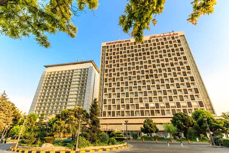 راهنمای جامع اقامت در هتل استقلال تهران