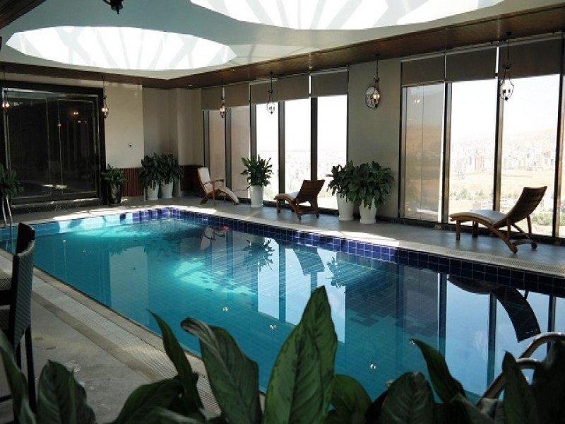 Aana Hotel Orumieh photo 12