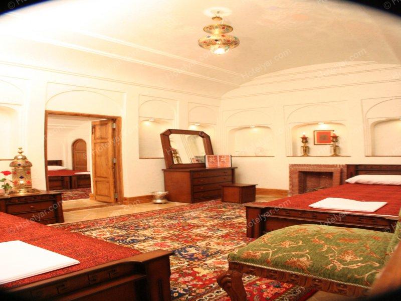 عکس هتل باغ مرشد یزد