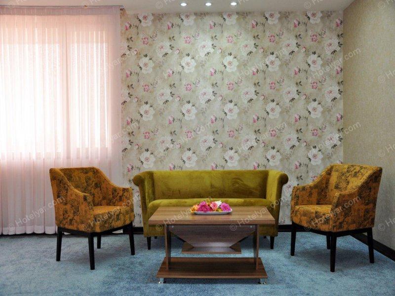 Alamdar Hotel Bafgh photo 9