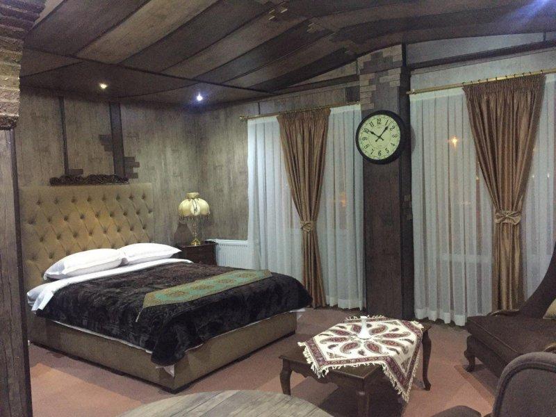 عکس هتل گیلار بندرانزلی