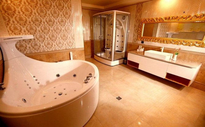 حمام آپارتمان رویال