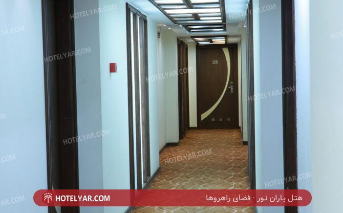 باران نور فضای راهروها