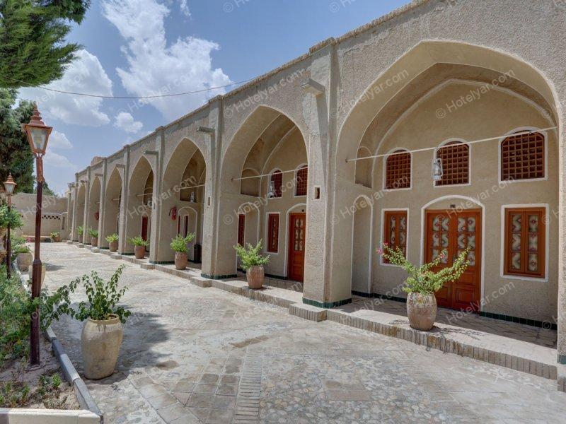 عکس هتل جهانگردی نائین