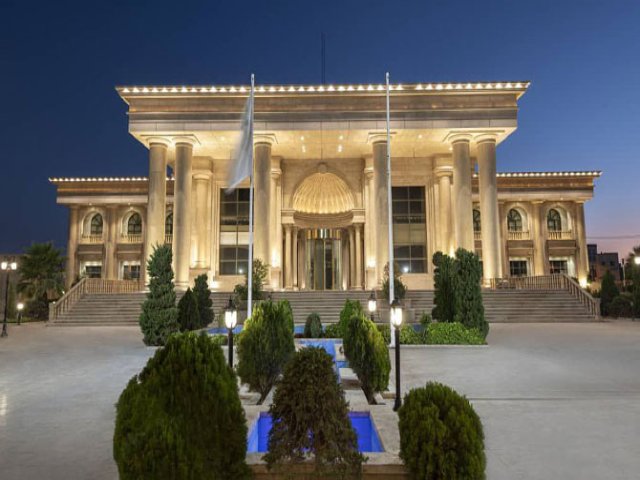 عکس هتل سیب و نار یزد