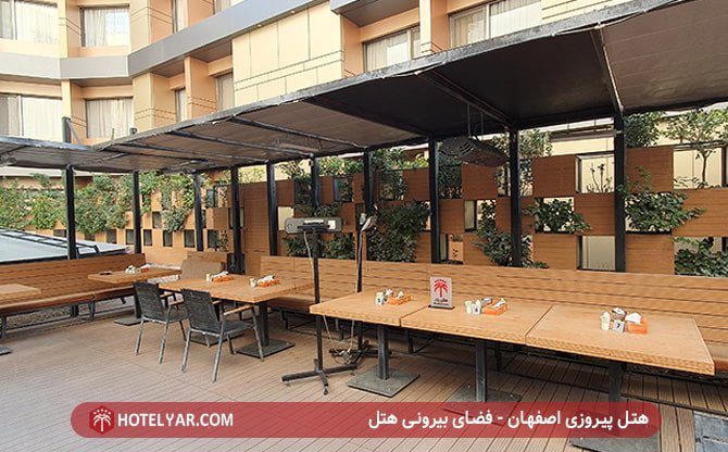 هتل پیروزی اصفهان - فضای بیرونی هتل