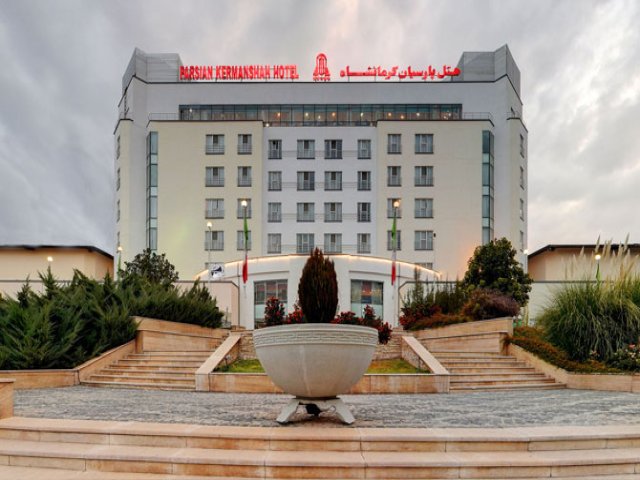 عکس هتل پارسیان کرمانشاه