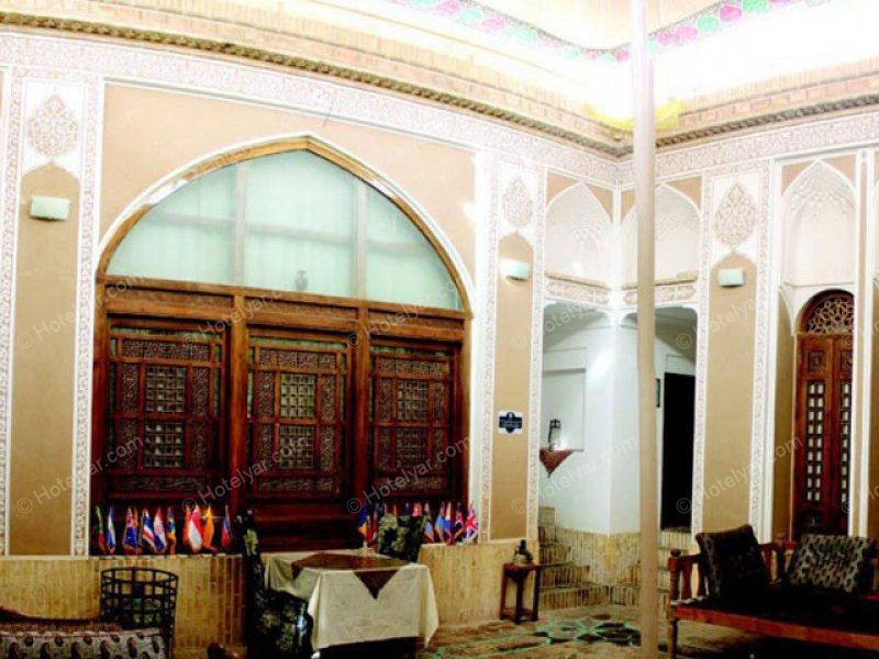 لابی هتل لب خندق یزد